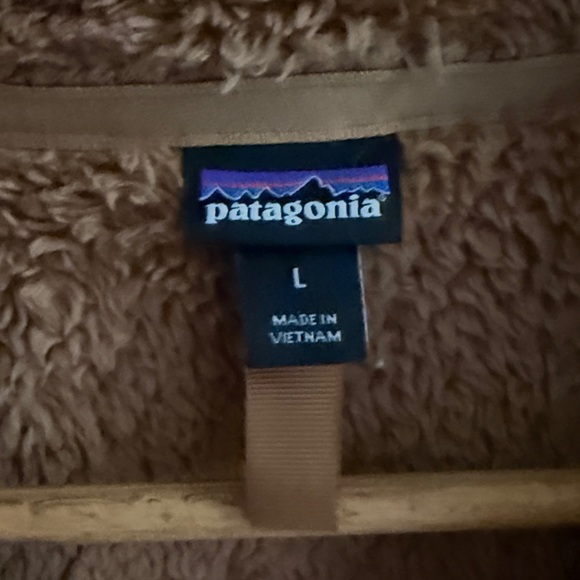 Patagonia Tan Fleece Jacket - Picture 3 of 3